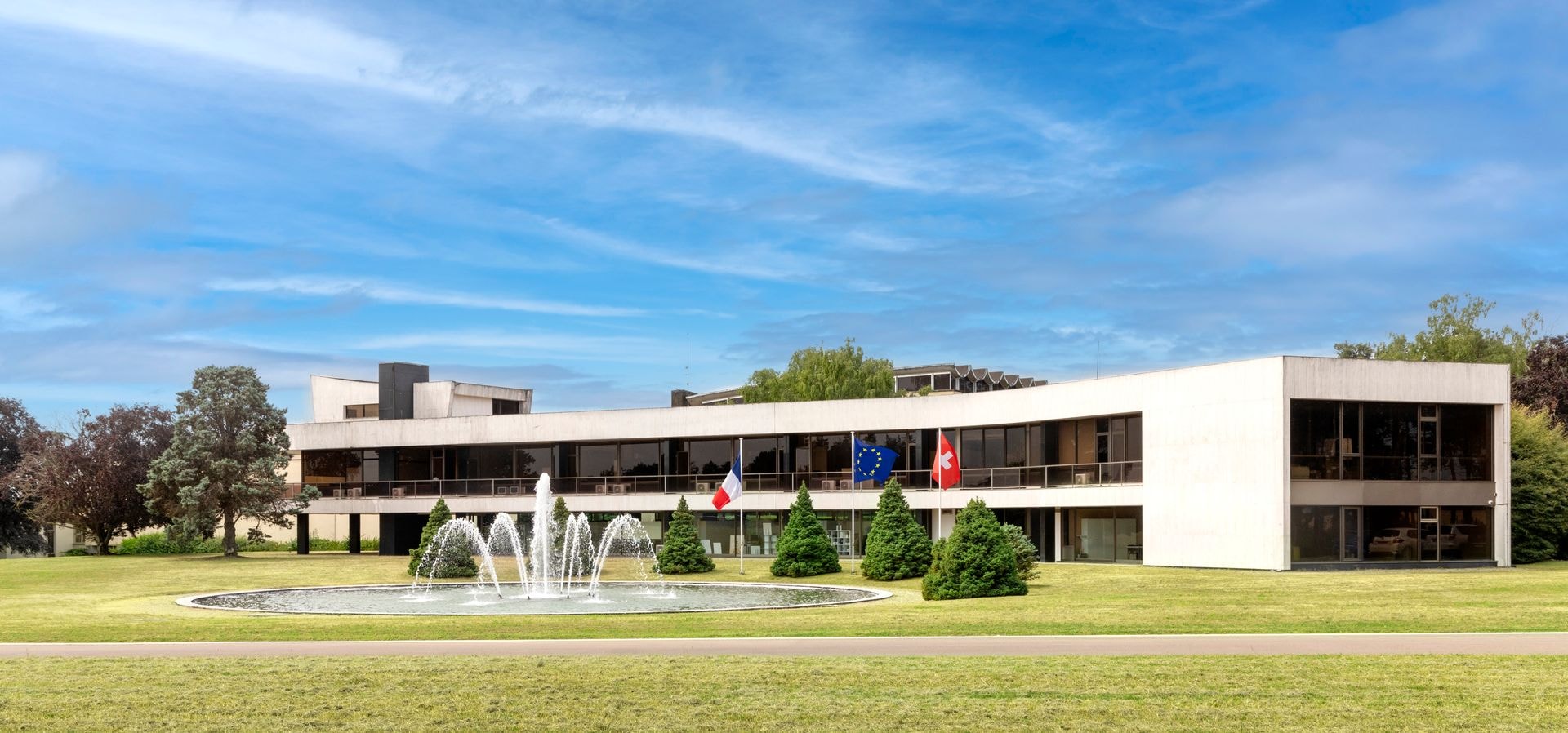 1 EXT LALIQUE BEAUTY 6887